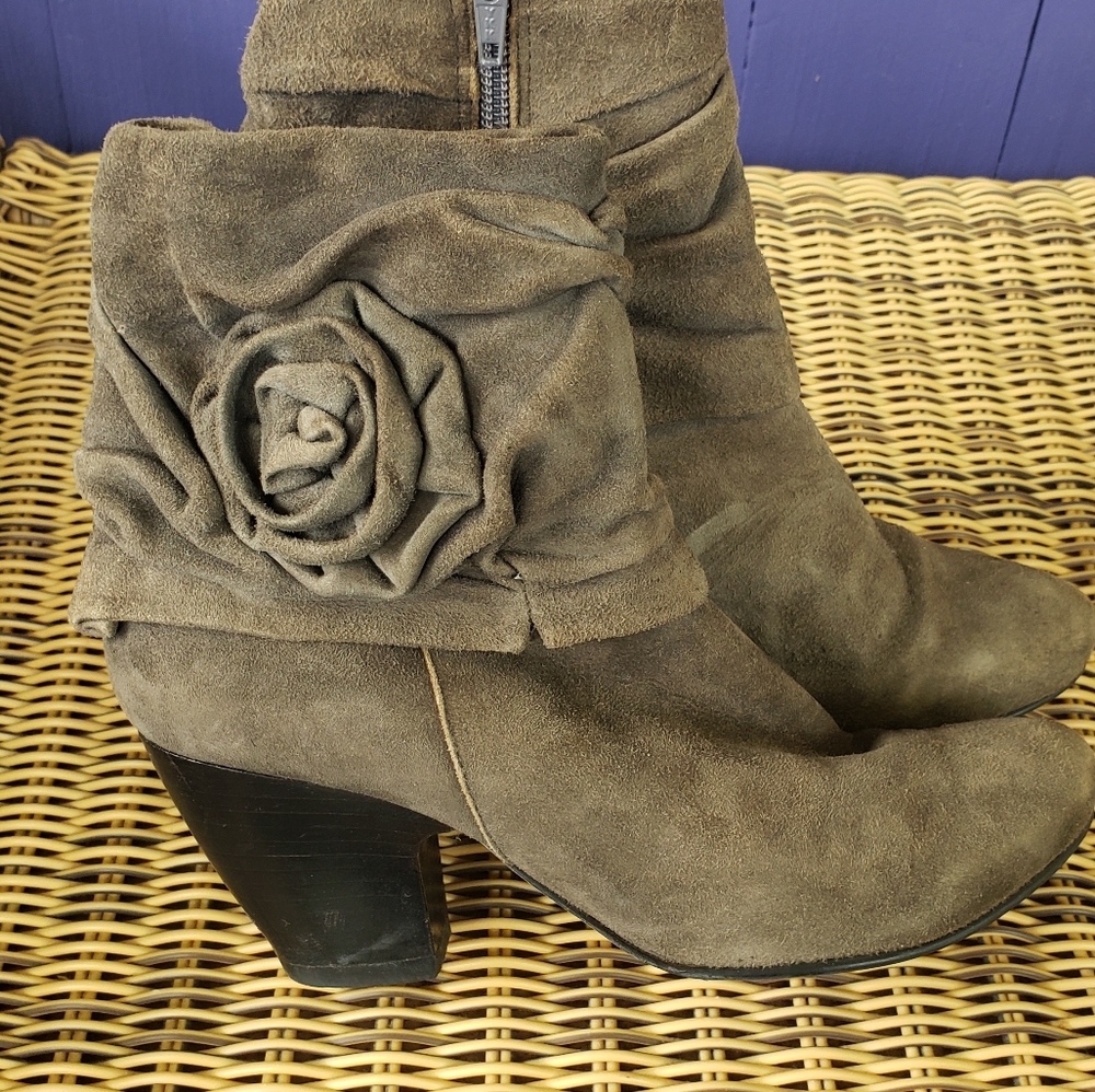 Rosette shoe bootie real leather suede